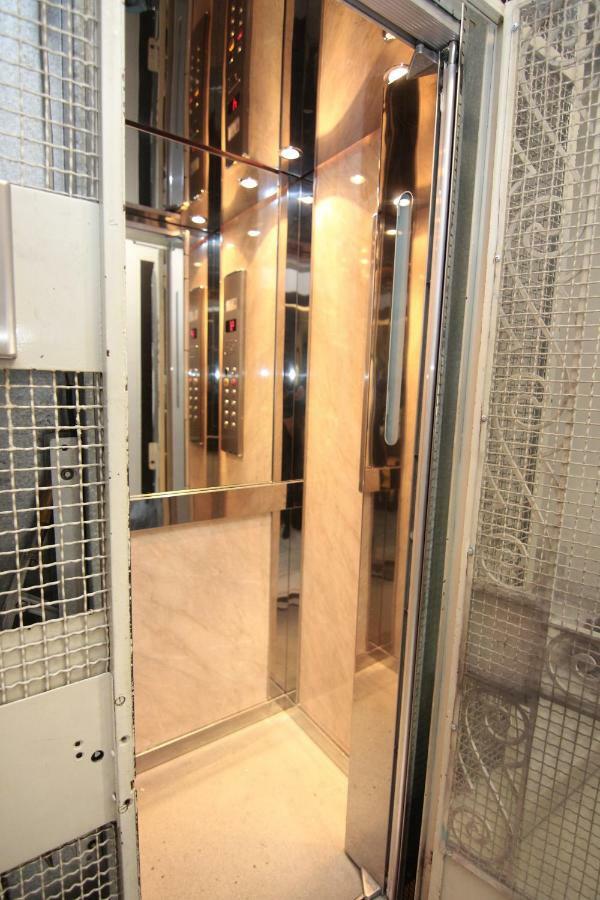 شقة أثينا  في Acropolis View And Walking Distance 4 Bd Flat المظهر الخارجي الصورة